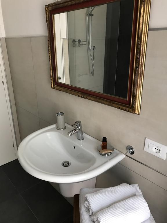 B&B L'Angolino Gardone Riviera Extérieur photo
